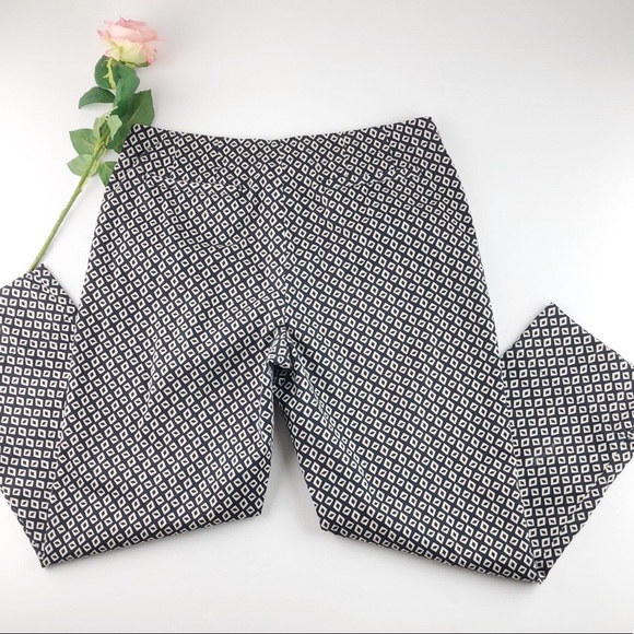 CAbi #877 Geometric Cropped Ankle Dress Pants Sz 8 - Picture 3 of 12